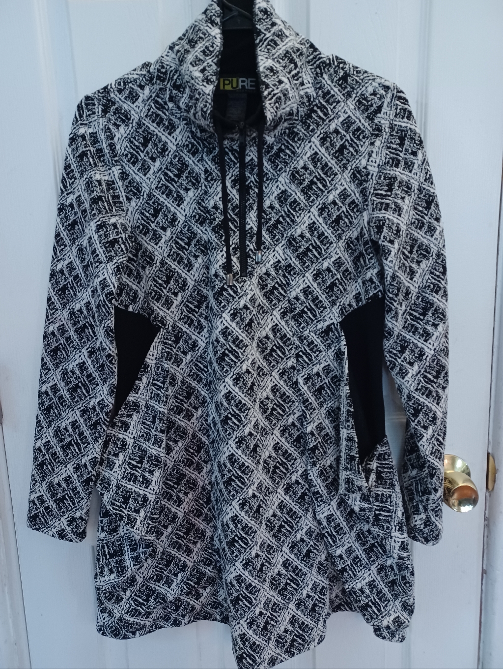 Pure Essence 1/4 Zip Draped Pockets Long Sleeve Sweatshirt